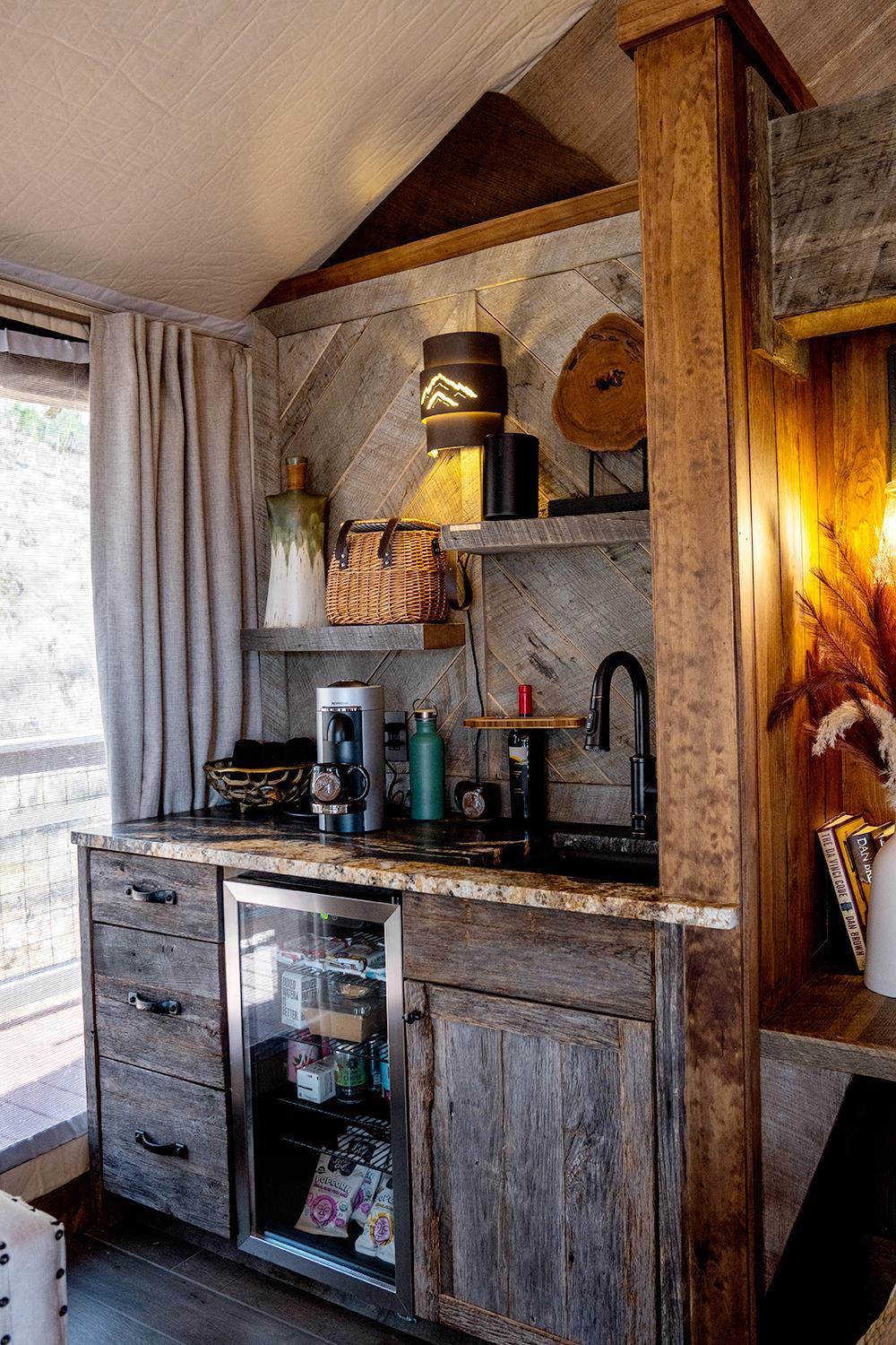 Отель Elk & Embers Mountain Hideaway Уэйнсвилл Экстерьер фото
