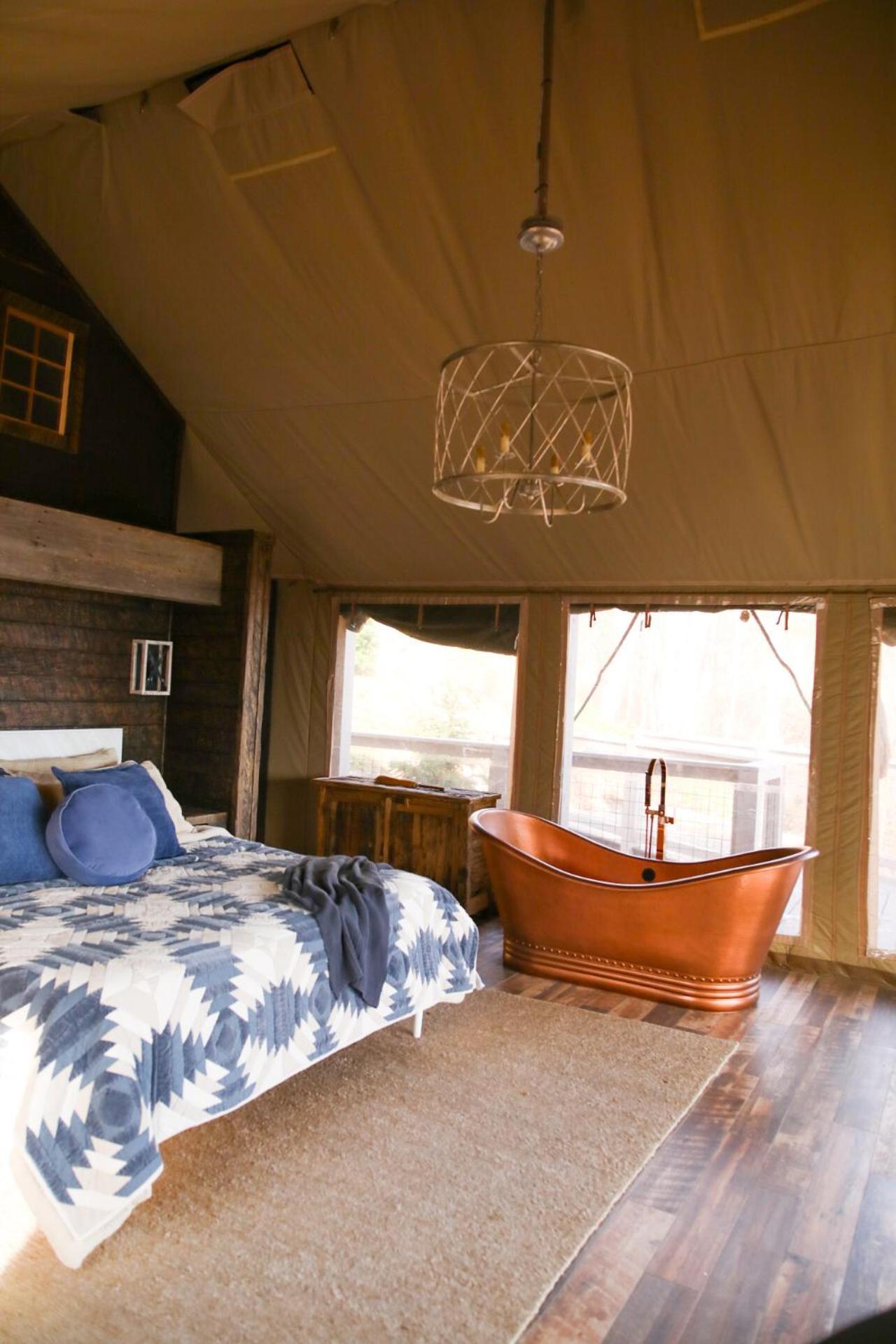 Отель Elk & Embers Mountain Hideaway Уэйнсвилл Экстерьер фото